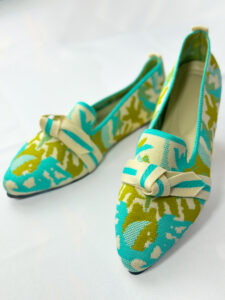 Mocassins imprimés vert et turquoise