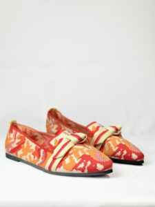 Mocassins imprimés orange et beige