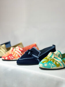 Mocassins imprimés vert et turquoise