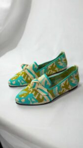 Mocassins imprimés vert et turquoise